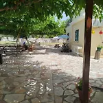 Riverside αpartments Vasiliki (Lefkada)