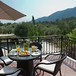 Riverside αpartments
