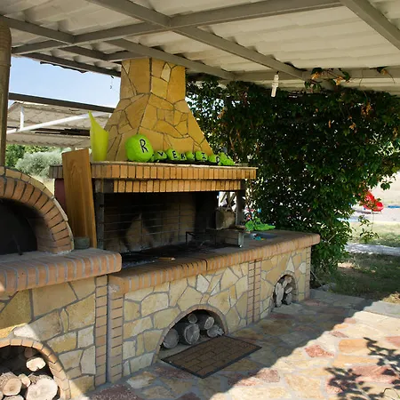 Riverside αpartments