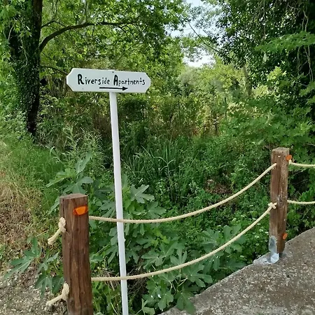 Riverside αpartments Apartman Vaszilikí