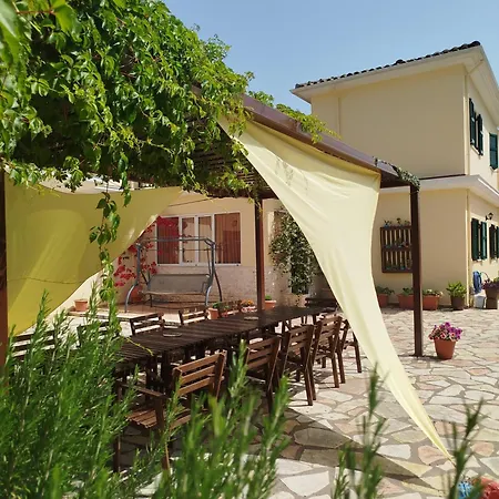 Apartment Riverside αpartments Vasiliki (Lefkada)