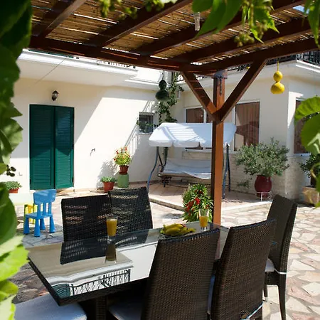 Riverside αpartments Vaszilikí