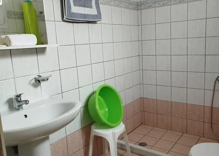 Riverside αpartments 바실리키