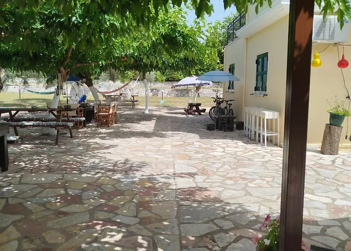 Riverside αpartments 바실리키