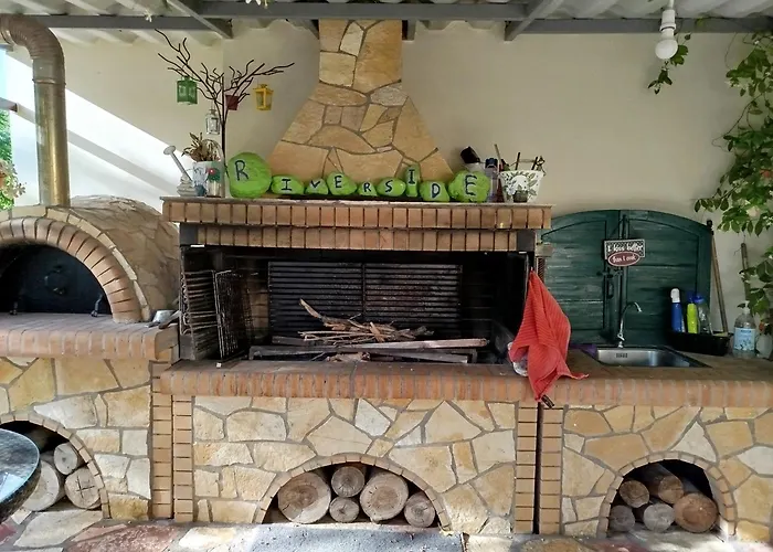 Riverside αpartments 아파트 바실리키