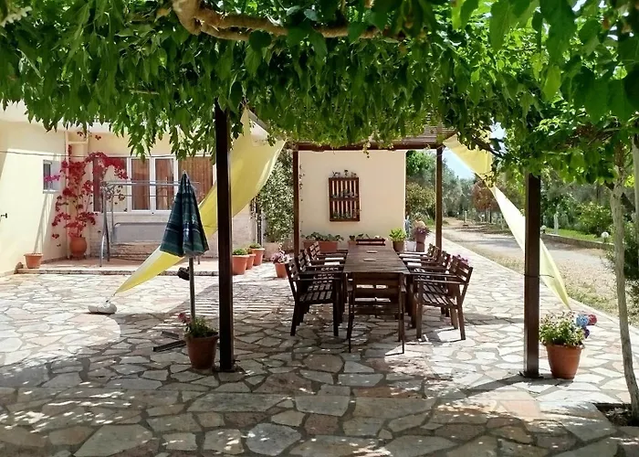 Riverside αpartments 바실리키