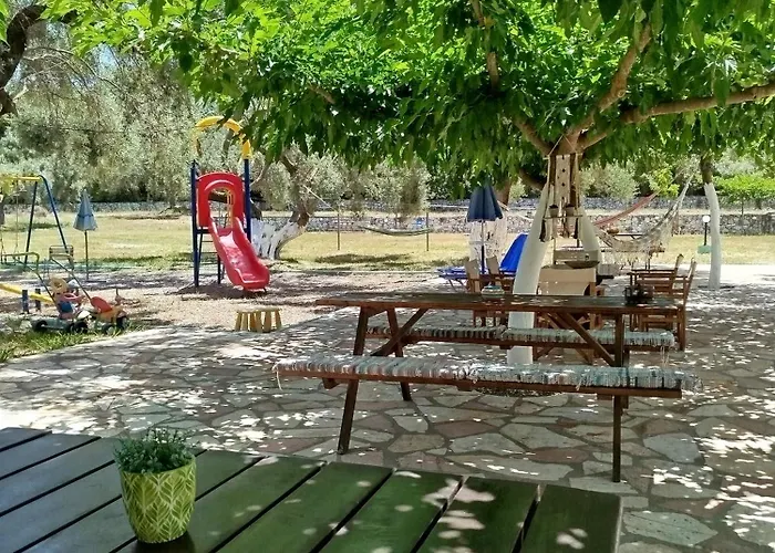 Riverside αpartments * 바실리키