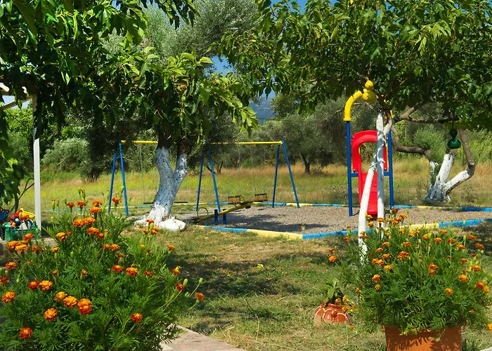 Riverside αpartments 바실리키